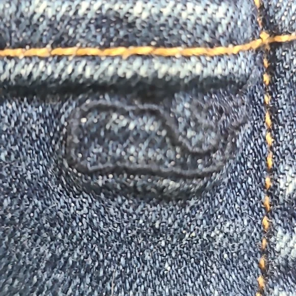 Vineyard Vines Jeans - Picture 5 of 6